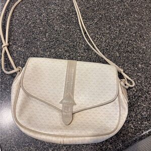 Vintage bone colored Liz Claiborne shoulder purse
